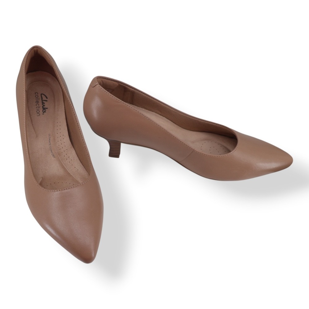 Clarks Collection Kepley Vine Warm Beige Leather Pointed Toe Pump Wide 8.5W